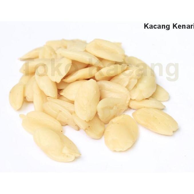 BEST SELLER Kacang Kenari Kupas Mentah 1 Kg dari Sulawesi dan Maluku Diambil dari Biji Kacang Yang J