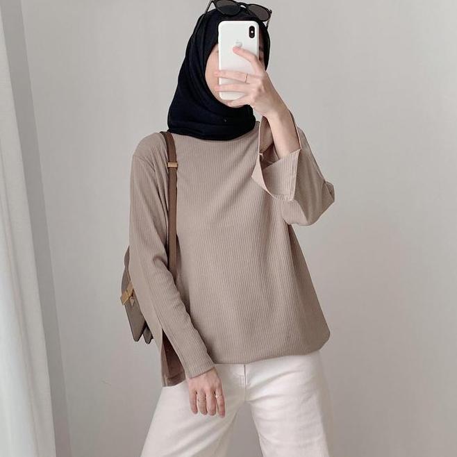 Cottontrend Basic Slit Cottontrend Basic Slit Top Baju Kaos Wanita
