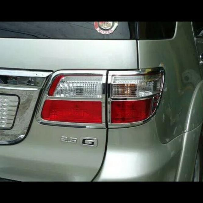 Garnish List Cover Fortuner 2008 Lampu Belakang 2008-2011 Chrome