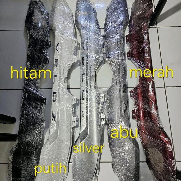 DALIGAD trunk lid tranglit bagasi avanza veloz 2022 original