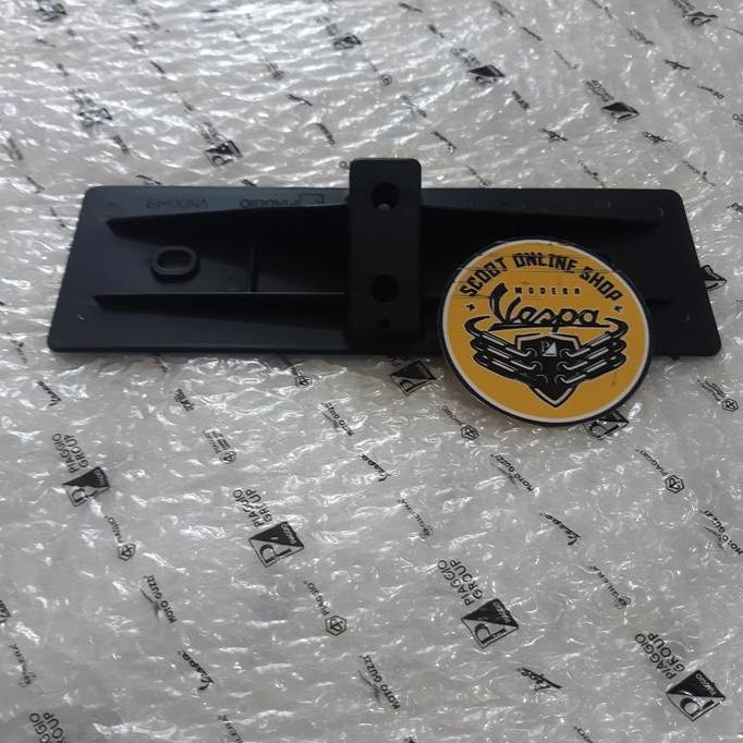 Ready Stock DUDUKAN PLAT NO VESPA MATIC S