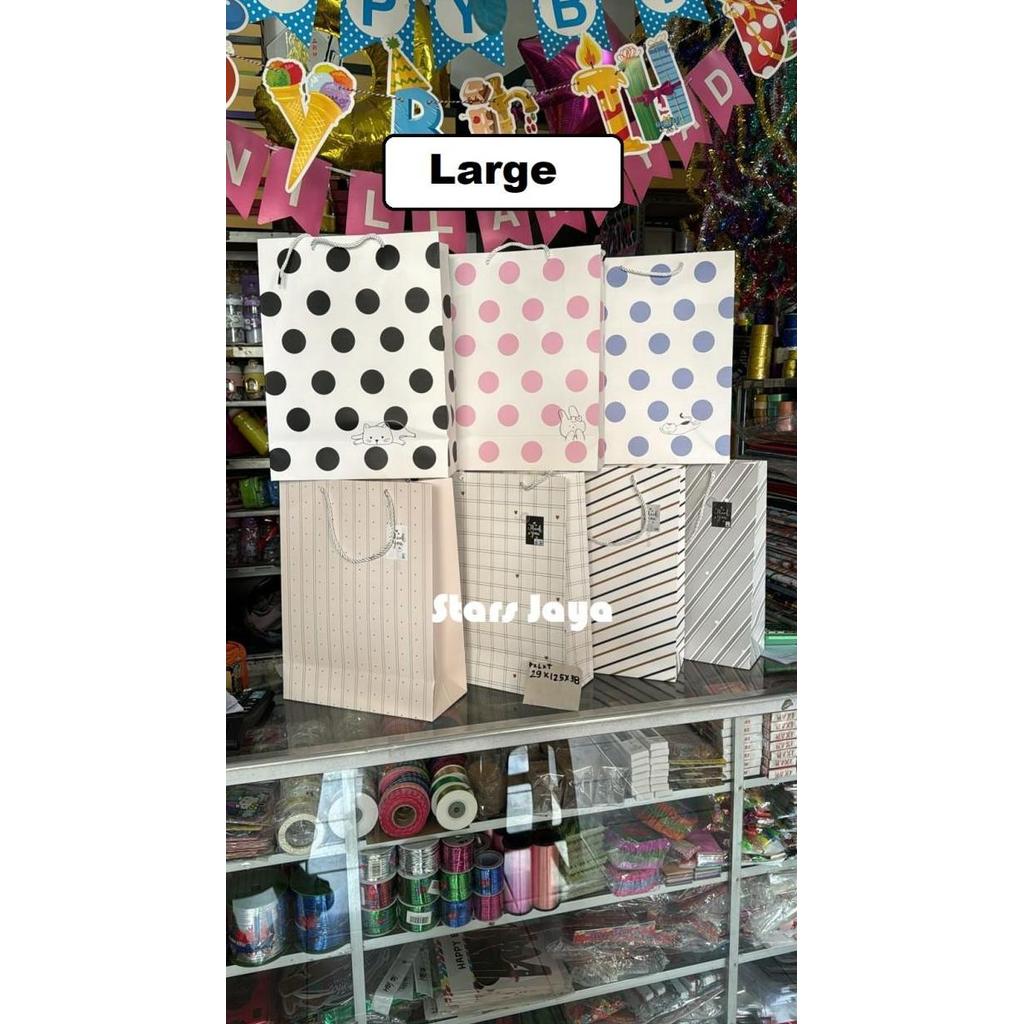 Paper bag, Goodie Bag Fancy L 30 x 41,5 x 12cm, Paper Bag Import
