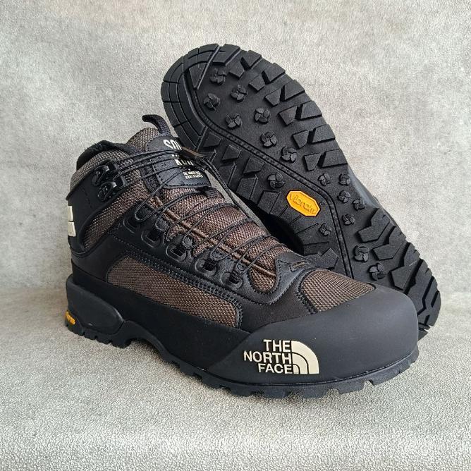 Sepatu Outdoor Tnf X Undercover Soukuu Black
