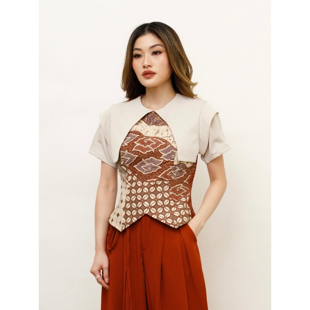 Melvee Batik - Widuri Top - Swarna Collection - Atasan Batik Wanita Modern