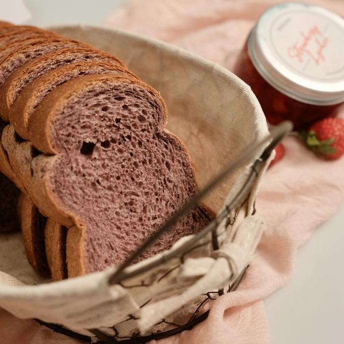 Glow- Vegan Breakfast Roti Ubi & Selai Strawberry Lychee