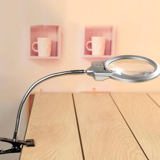 PINA Lampu Meja + Kaca Pembesar untuk baca / service elektronik
