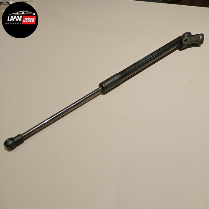 shock pintu bagasi kanan avanza veloz 68950 b0020 ori bekas