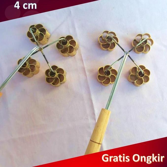 Cetakan Kembang Goyang Isi 4 Kuningan Anti Lengket BIN