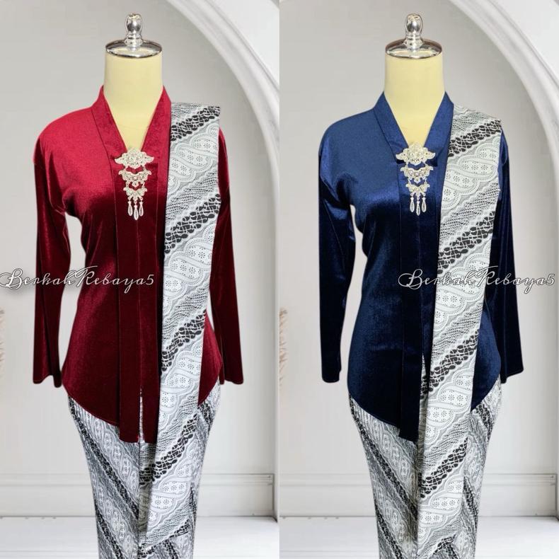 TOYSTORYSTORAGE SETELAN KEBAYA KARTINI ENCIM BLUDRU / KEBAYA + SELENDANG + JARIK MOTIF LERENG SOGAN 