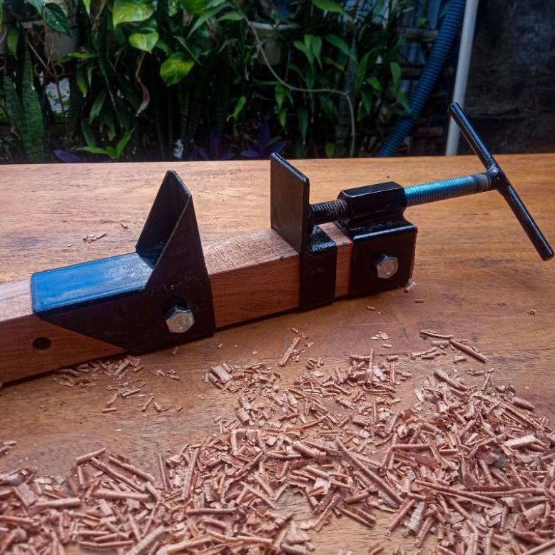 Klem kayu, ragum kayu, klem tukang, klem papan