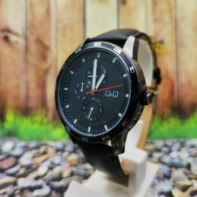 Q&Q QQ Analog Jam Tangan Pria Strap Kulit Hitam AA38J512Y Original