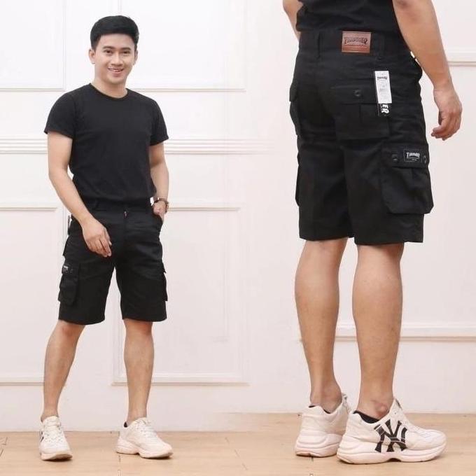 OOTD celana cargo pendek pria kekinian OOTD