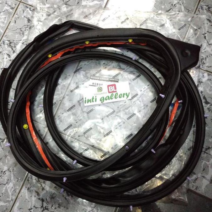 Karet Pintu Depan Nissan Grand Livina Original