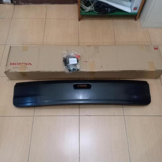 Garnish Moulding Bagasi CRV 2013-2017 Original