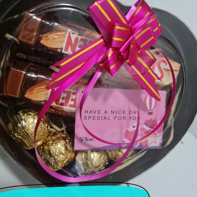 Silverqueen Chunkybar/paket coklat Kemasan Love