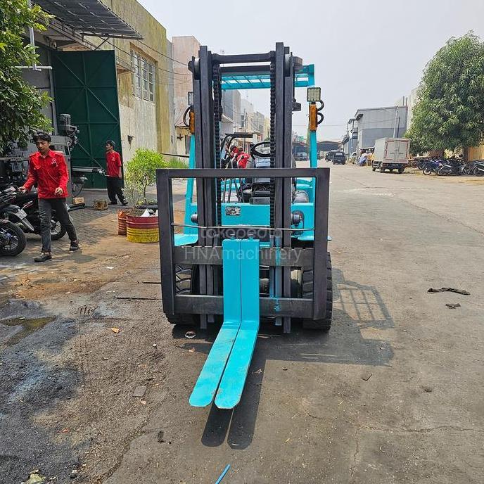 Forklift Bekas 3 Ton / lift 4 meter