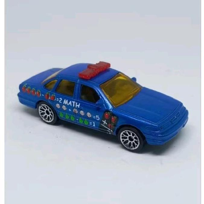 MATCHBOX FORD CROWN VICTORIA 1997 LOOSE DIECAST (S)