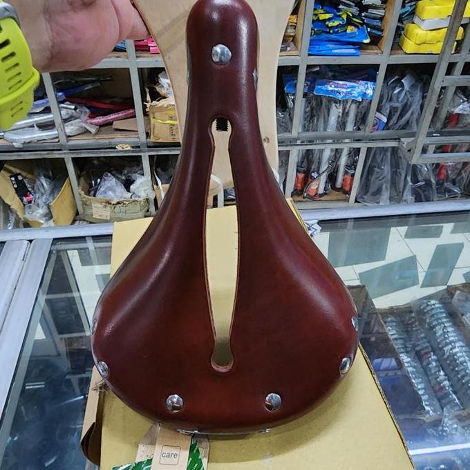 Sadel Gyes Original Kulit Asli Gs 025H Bolong  - Gyes Taiwan