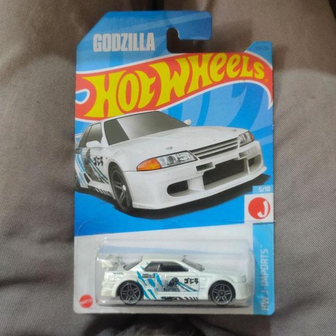 hot wheels nissan skyline gt r r32 godzilla