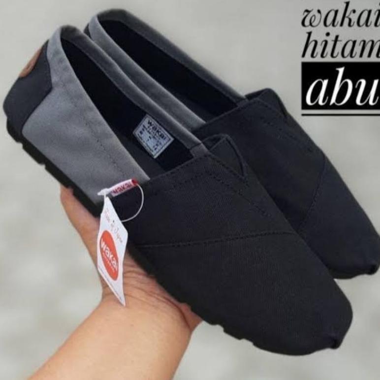 Best Seller Sepatu Slip-On Wakai Hitam Abu Unisex Pria&Wanita