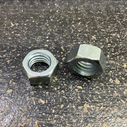 Mur M18 Putih Galvanis Hexagon Besi Kunci Baut 27 Drat P2.00