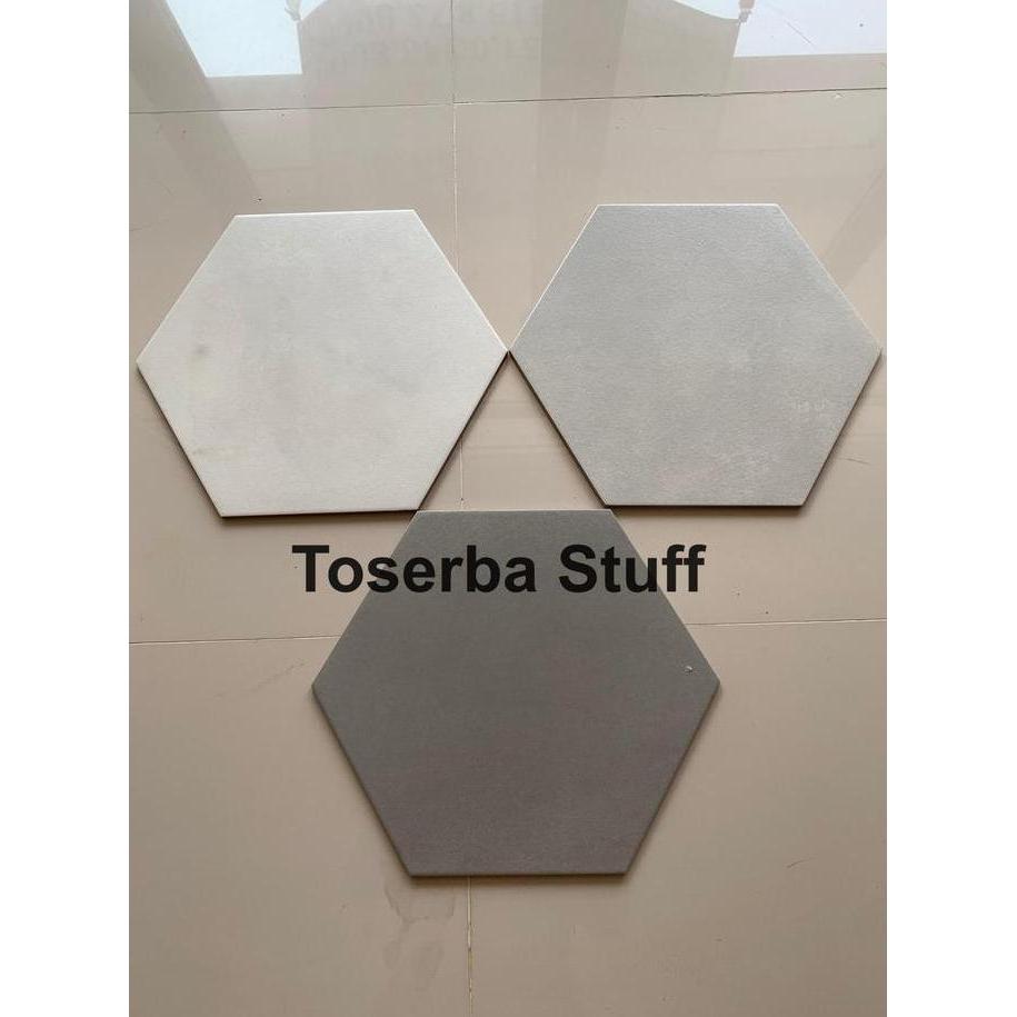 KERAMIK LANTAI HEXAGONAL SEGI 6 ENAM WARNA LIGHT ABU2 MUDA DAN ABU2 TUA UKURAN SISI 30CM