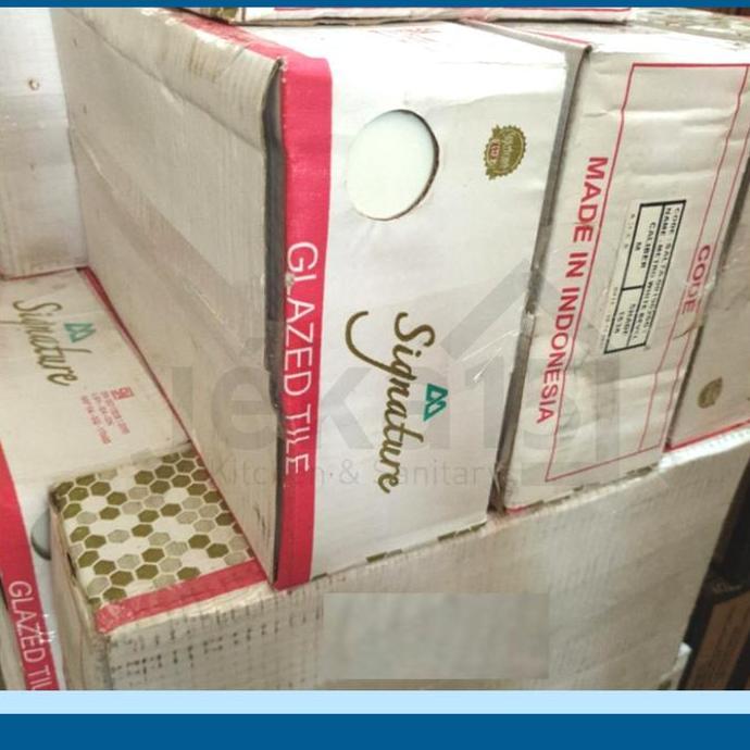 Keramik Dinding Putih Bevel//Keramik Glossy White Bevel