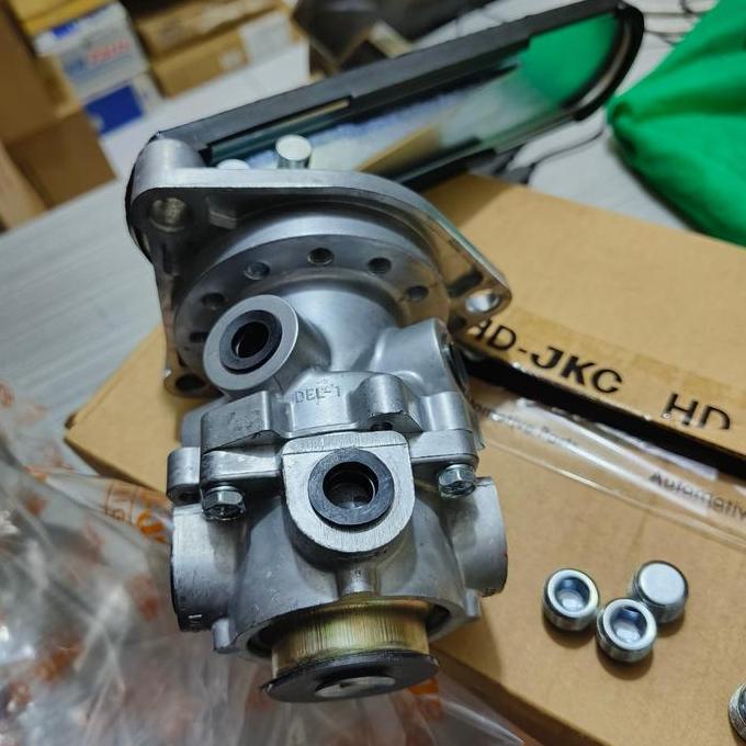 PEDAL REM FUSO BRAKE VALVE MITSUBISHI FUSO