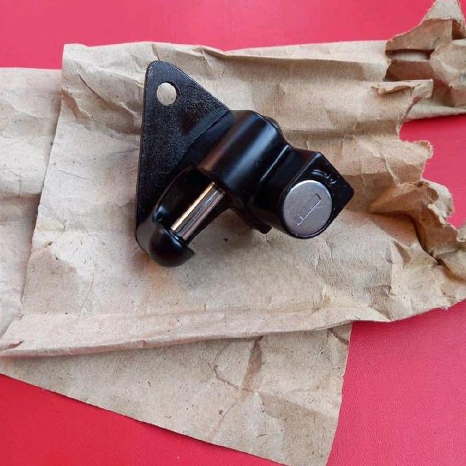 Helmet Holder Kunci Helm Imitasi NOS Set Braket  Second Cb100 Cb125