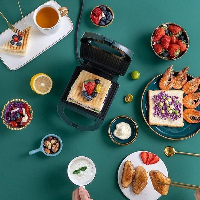 Breakfast Sandwich Maker Pemanggang Roti Toaster Panggangan Roti Bakar listrik Alat Panggang Roti Sa