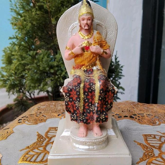 Patung Yesus Hati Kudus Ganjuran Kain Batik asli.15cm BS