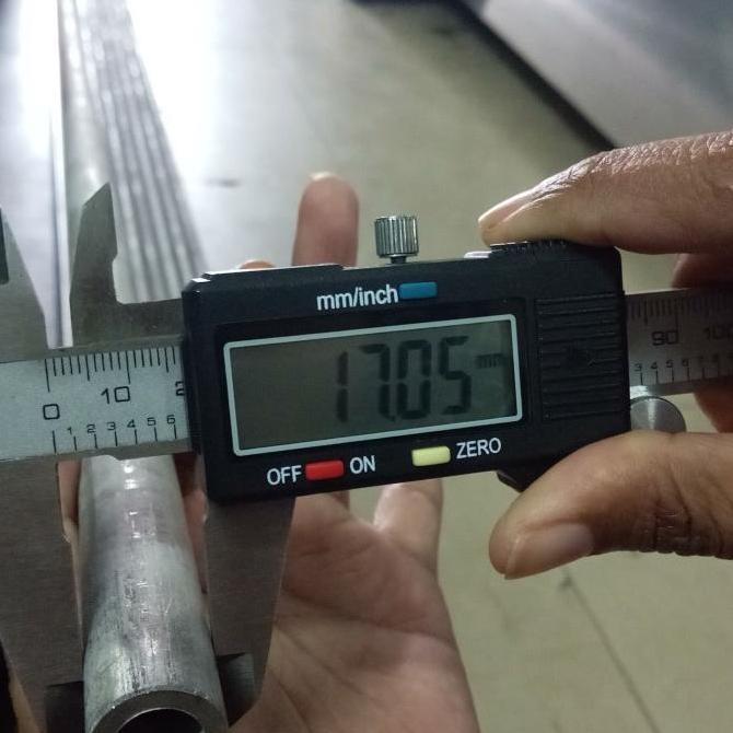 pipa seamless 304 3/8" sch 80 (od 17mm tebal 3mm)