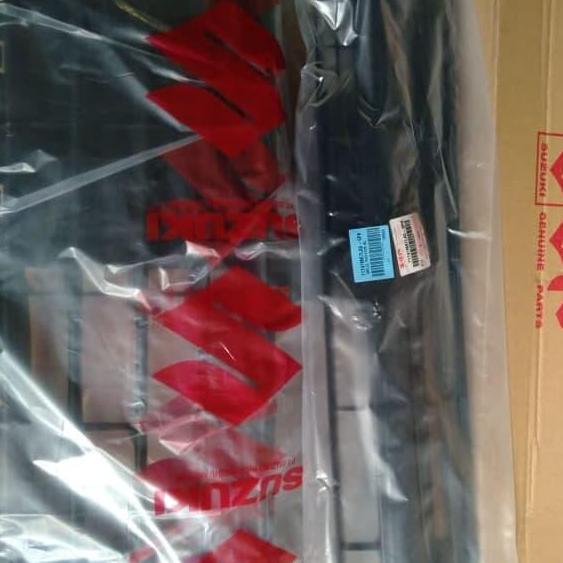 grill wagon R logo Suzuki