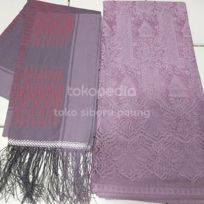 satu set sibolang rasta dan brokat semi Prancis motif rumah Batak
