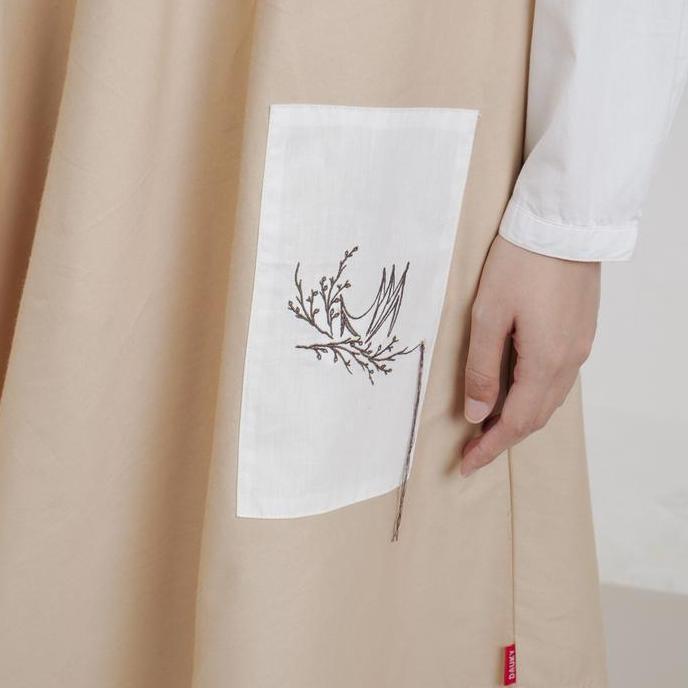 [New Arrival] Dauky Midi Dress Cantik Simple M Dress Embro Patch Wanderer