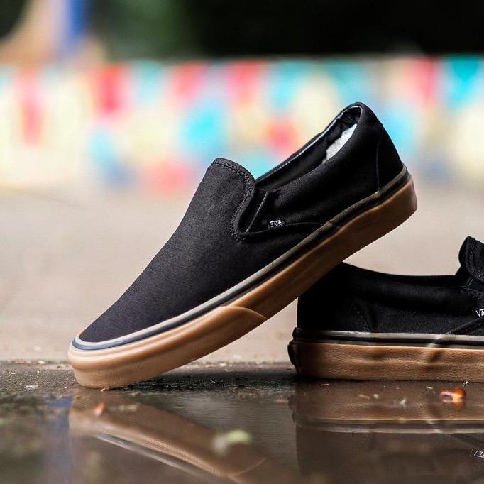 Vans Slip On Classic Black Gum - BNIB Orinal