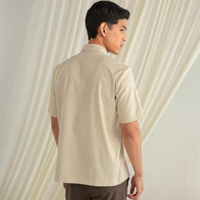 HijabChic Nakula Ivory Koko - Baju Koko Lebaran Pria Motif Kasual Simple