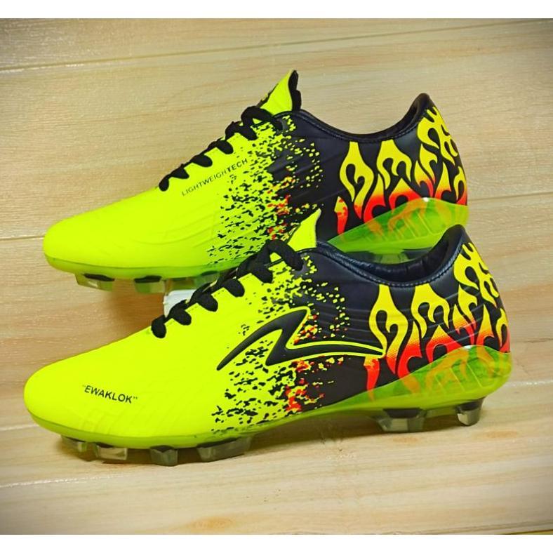 TERBARU Sepatu Bola Pria Outdoor Terlaris Anti Air