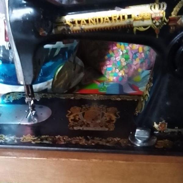 Meja Mesin Jahit Case Box Tatakan Kotak Portable