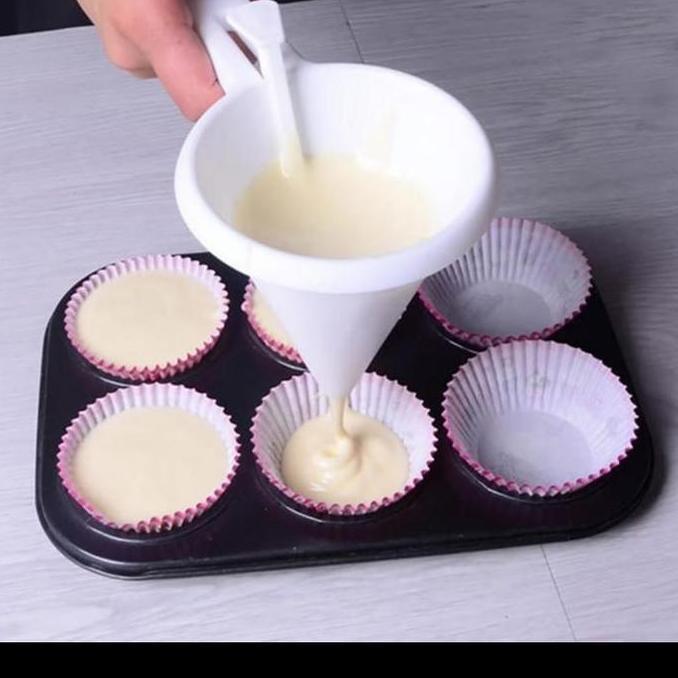 TERLARIS CORONG ADONAN KUE MUFFIN/CETAKAN CORONG ADONAN KUE
