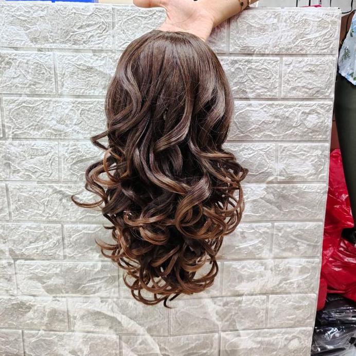 wig setengah/half wig keriting sebahu