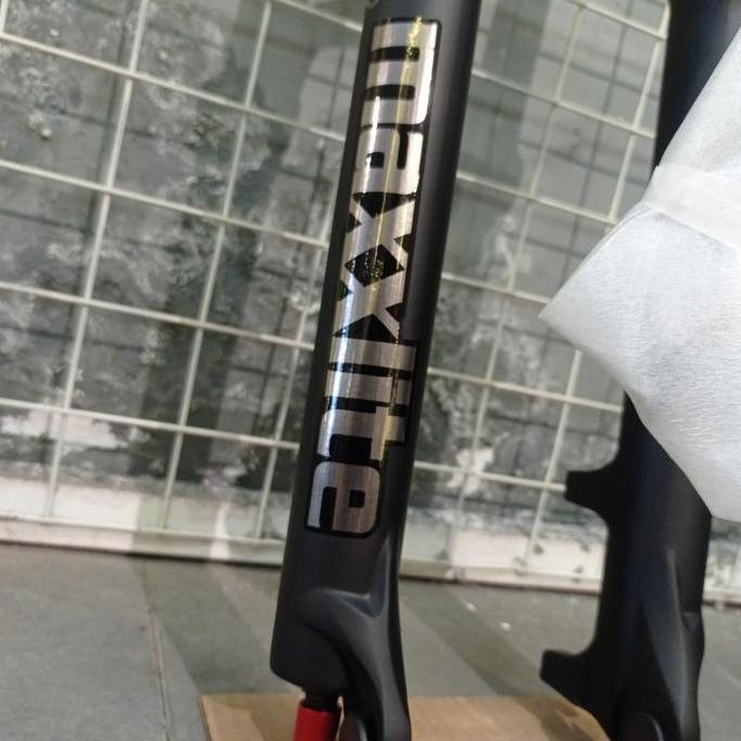 Fork suspensi 26inc Tapered Maxxlite air fork Remote import