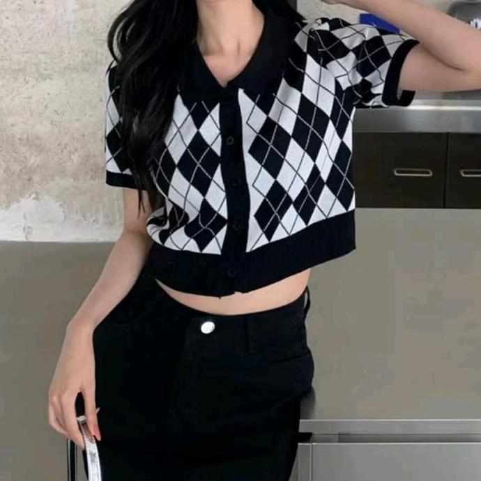 Atasan Rajut Wanita Crop Top/Baju Rajut Crop Motif Ketupat Kancing