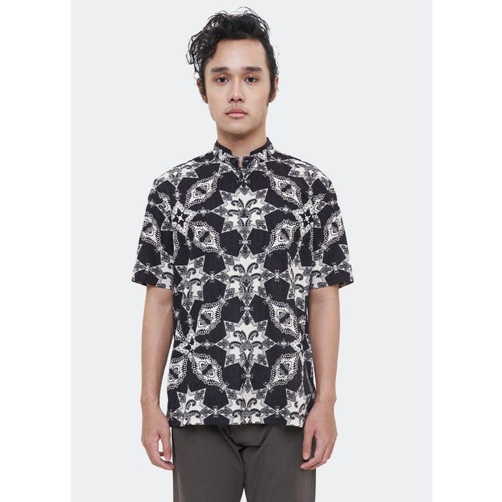 MANZONE Kemeja Batik Lengan Pendek - RARENDRA