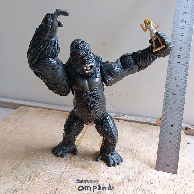 FIGURE KING KONG 2005 PLAYMATES TOYS UNIVERSAL STUDIO CS99