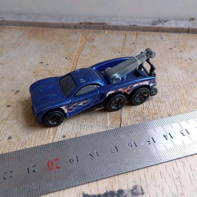 DIECAST HOT WHEELS MOBIL TOW JAM CS99