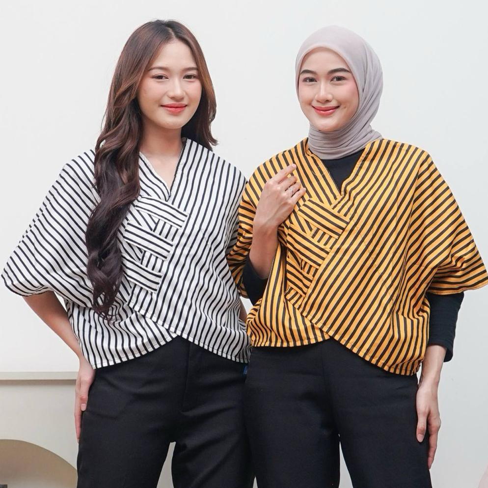 Promo  Outer Batik Salur Crop Top Etnik - Atasan Batik Wanita Modern Lengan Pendek Motif Salur Tradi