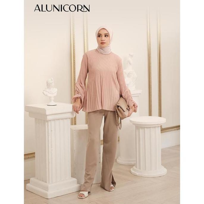 Alunicorn - Naomi Blouse - Blouse Plisket -Atasan Blus Wanita