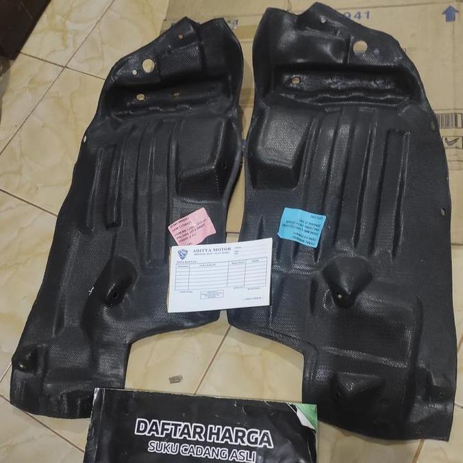 // LINER FENDER SHIELD DEPAN STRADA TRITON 2007-2014 //