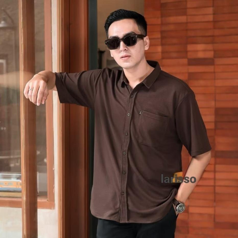 Terbaru Baju Kemeja Pria Dewasa Polos Lengan Pendek Coklat Mahogani Korea Style